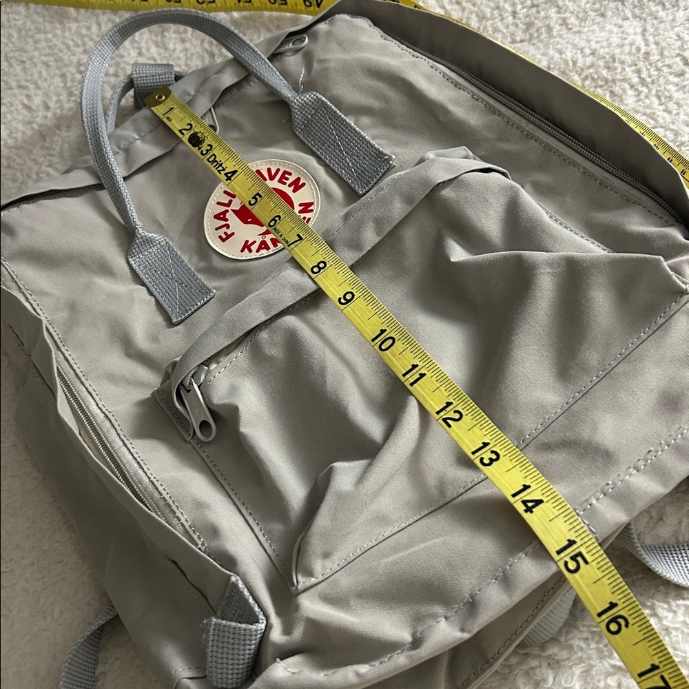 Fjallraven Kanken Classic Backpack - Picture 13 of 13